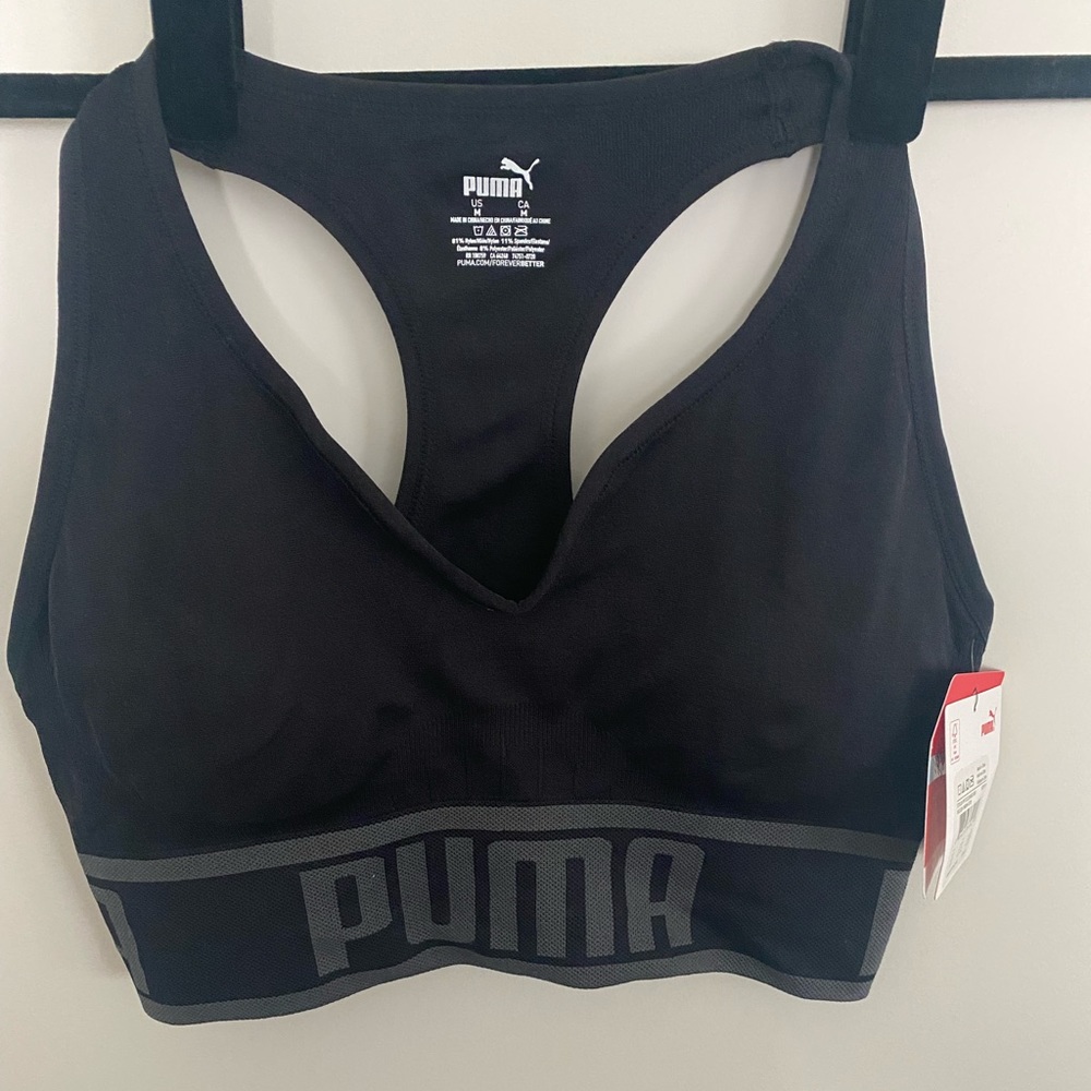 NWT Puma sports bra size M